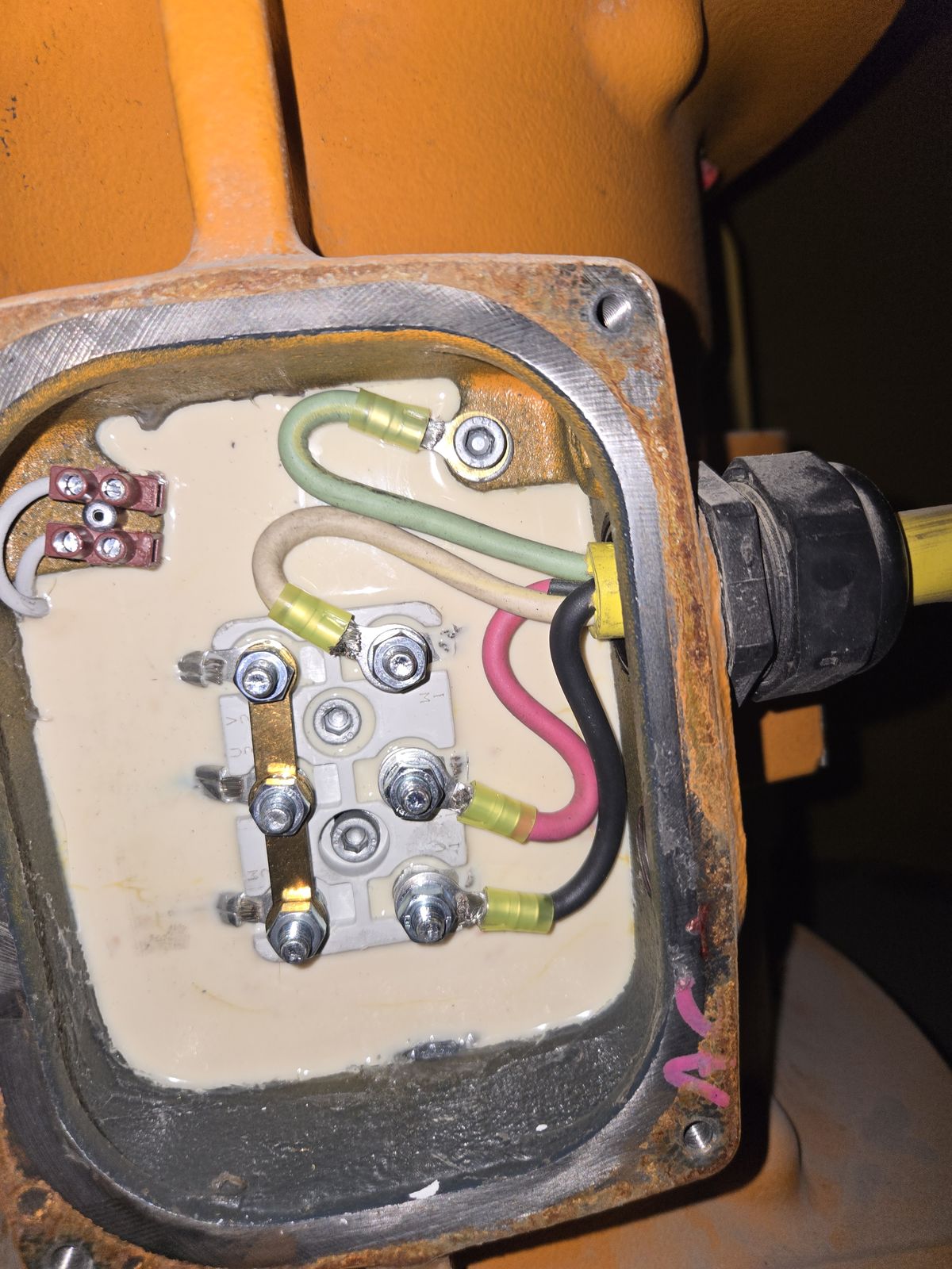Motor terminal box made up and connected by Hi-Energy Electrical Services