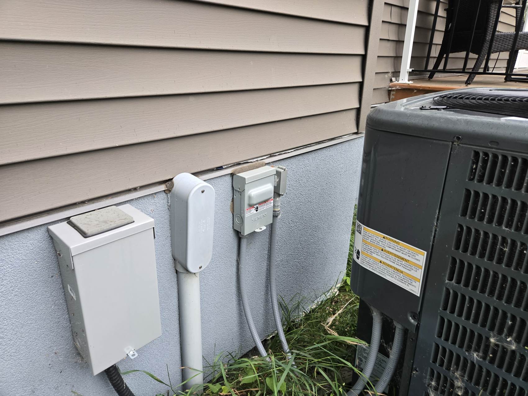 Outdoor disconnect and weatherproof boxes installed by Hi-Energy Electrical Services